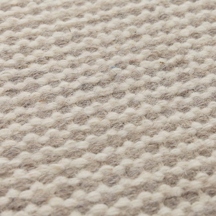 Udana wool rug [Sandstone melange/Natural white]